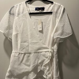 Francesca’s- White Short Sleeve Blouse